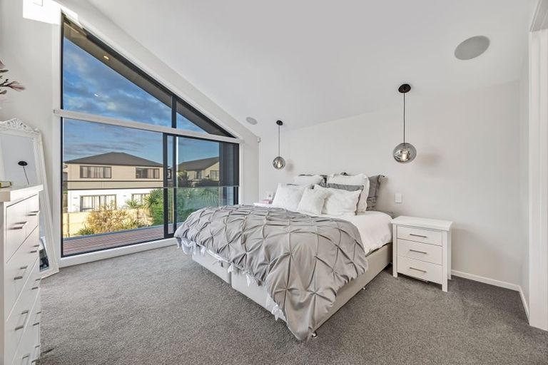 Photo of property in 39 Craigs Way, Hobsonville, Auckland, 0616