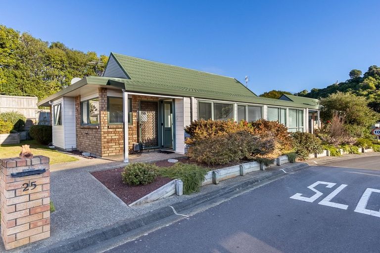 Photo of property in Brookvale Village, 25/17 Redwood Close, Paraparaumu, 5032