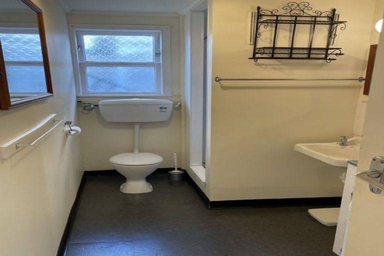 Photo of property in 20 Roxburgh Street, Mount Victoria, Wellington, 6011