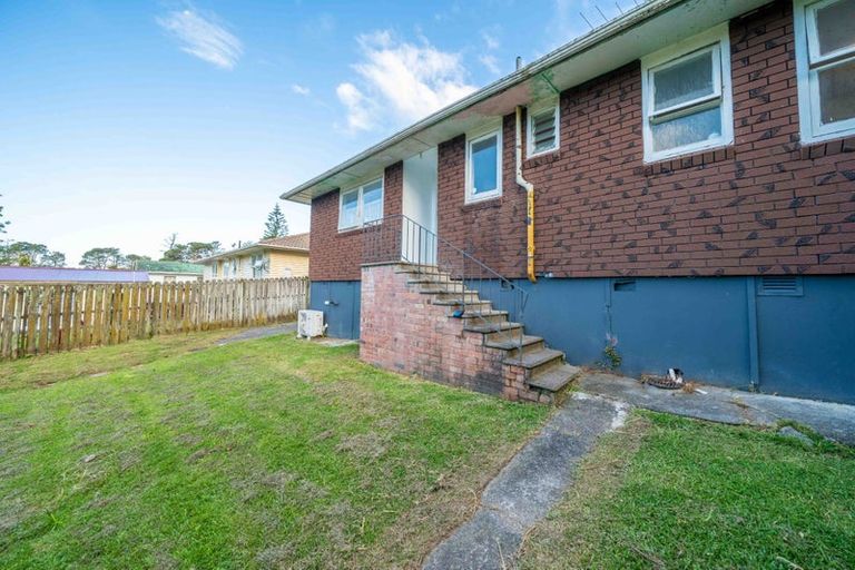Photo of property in 6 Kirby Street, Glendene, Auckland, 0602