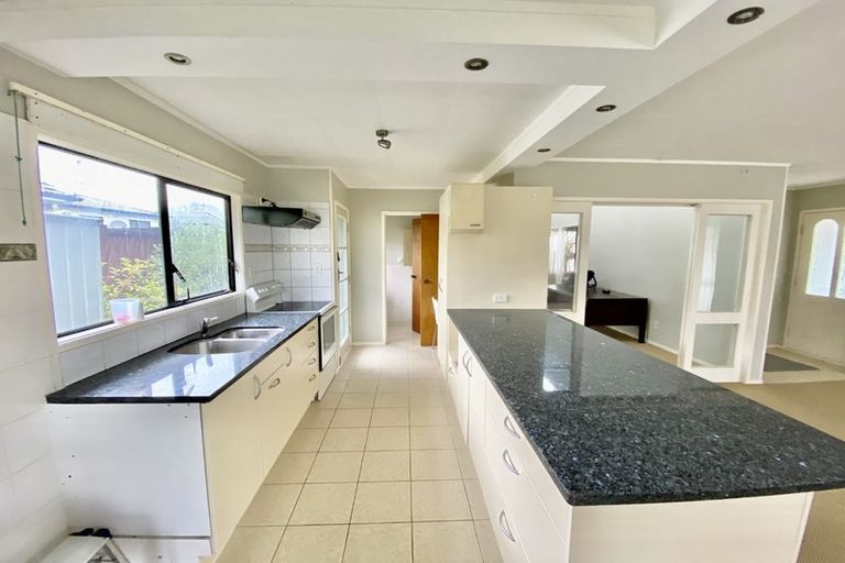 Photo of property in 109 Everglade Drive, Totara Heights, Auckland, 2105