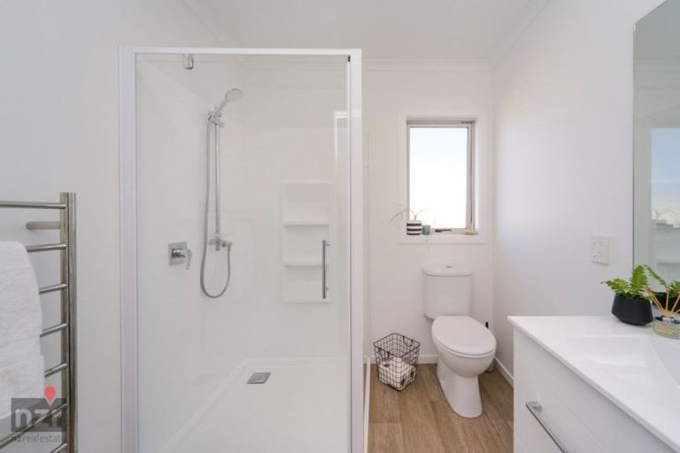 Photo of property in 18 Wescombe Grove, Feilding, 4702