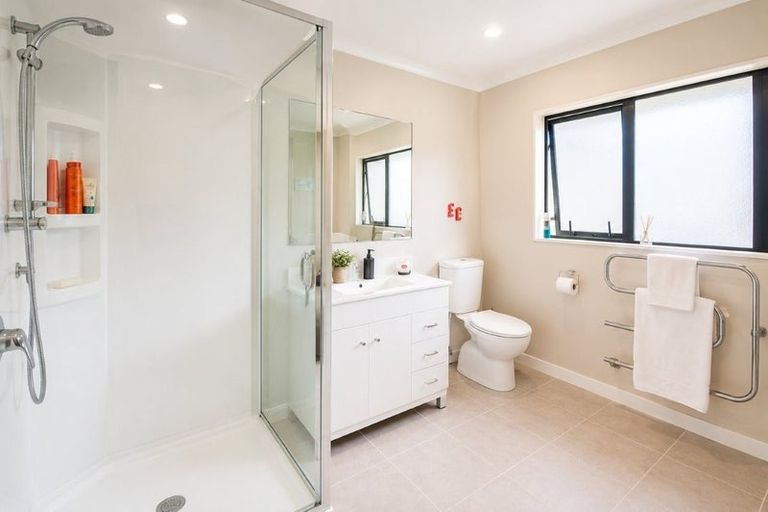 Photo of property in 4 Dryden Court, Kelvin Grove, Palmerston North, 4414