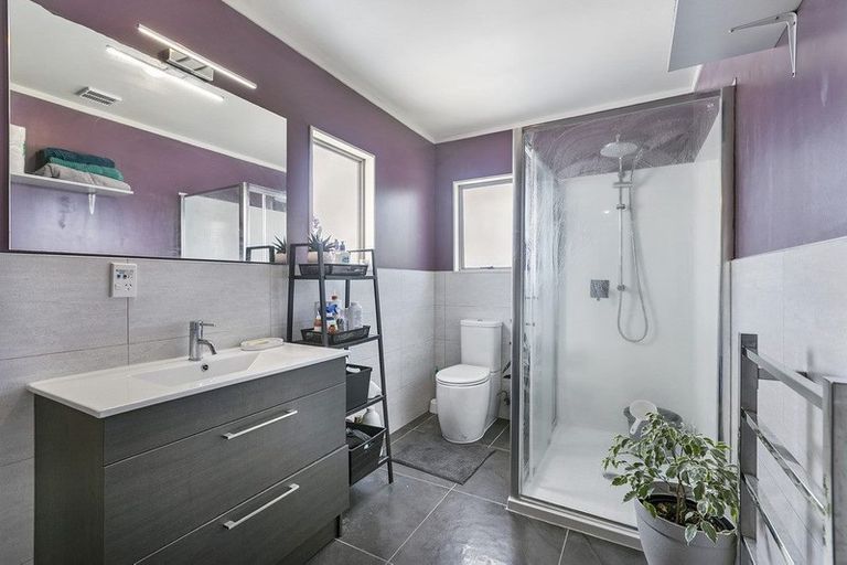 Photo of property in 17 Kora Avenue, Ranui, Auckland, 0612