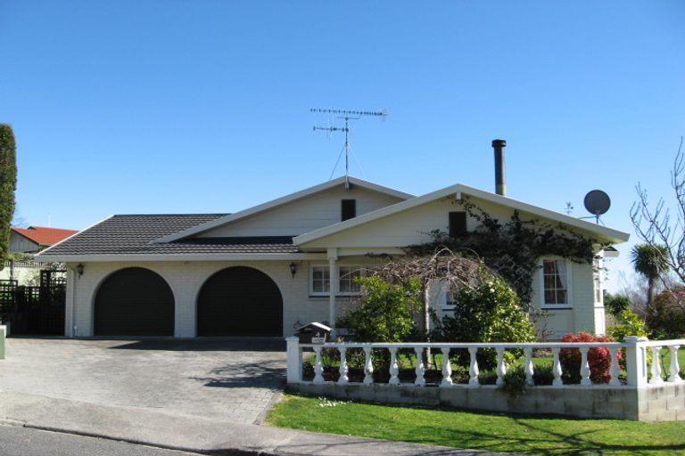 Photo of property in 4 Ritchie Place, Havelock North, 4130