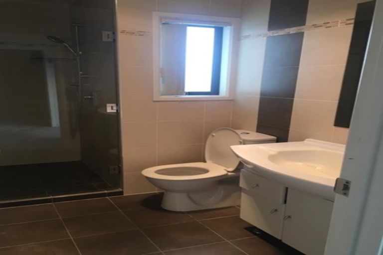 Photo of property in 3 The Enclave, Totara Heights, Auckland, 2105