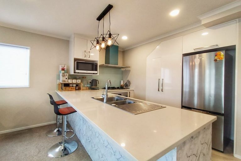 Photo of property in 8 Tribute Loop, Takanini, 2112