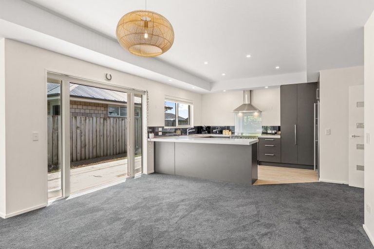 Photo of property in 22 Pemberton Drive, Darfield, 7510