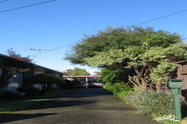 Photo of property in 2/156 Knights Road, Hutt Central, Lower Hutt, 5011