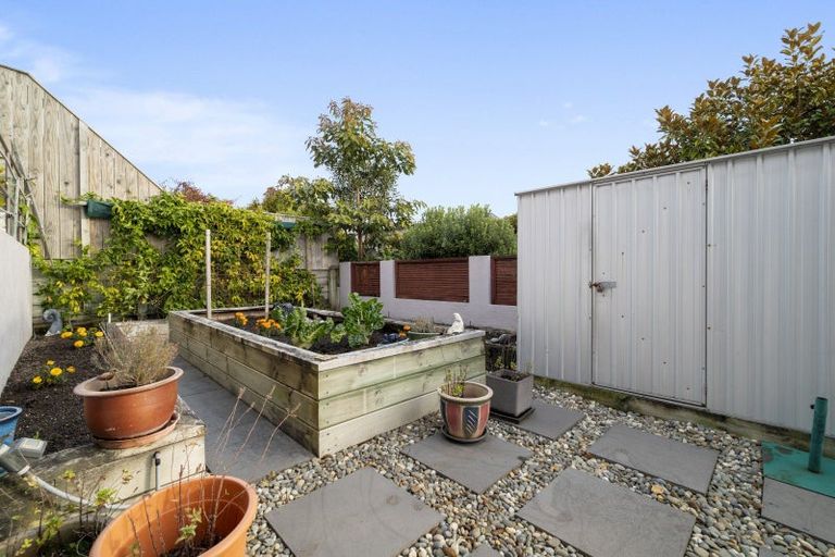 Photo of property in 2 Botanical Heights Drive, Waipahihi, Taupo, 3330