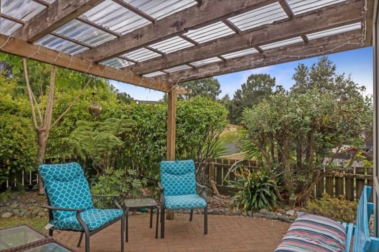Photo of property in 5 Shadon Place, Stanmore Bay, Whangaparaoa, 0932