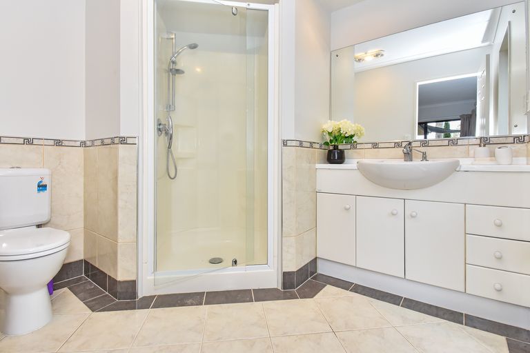 Photo of property in 7 Crannich Place, Wattle Downs, Auckland, 2103