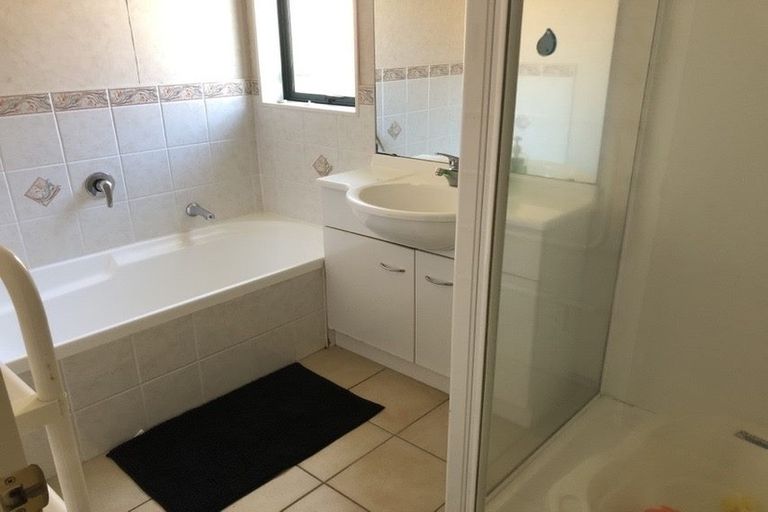 Photo of property in 23 Courtvale Place, Flat Bush, Auckland, 2019