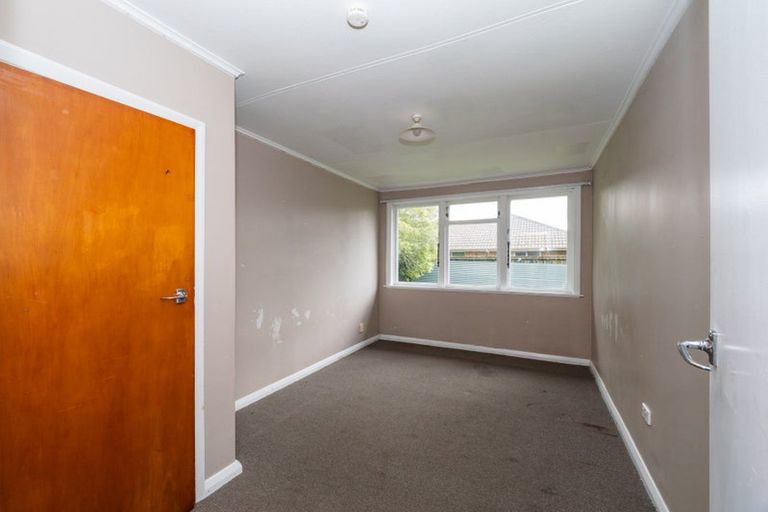 Photo of property in 5 Crewe Crescent, Hokowhitu, Palmerston North, 4410