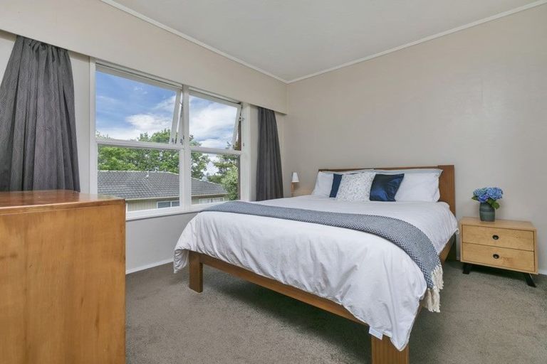 Photo of property in 1/5 Stott Avenue, Birkdale, Auckland, 0626