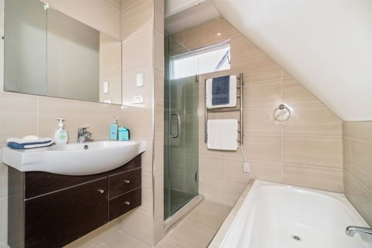 Photo of property in 1/14 Otakau Road, Milford, Auckland, 0620