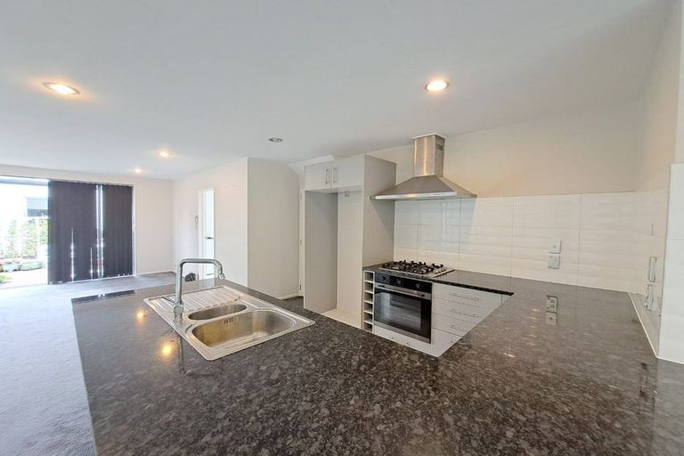 Photo of property in 39 Phar Lap Crescent, Takanini, 2112