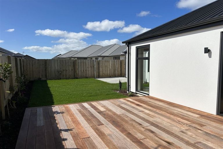 Photo of property in 28 Larissa Road, Halswell, Christchurch, 8025