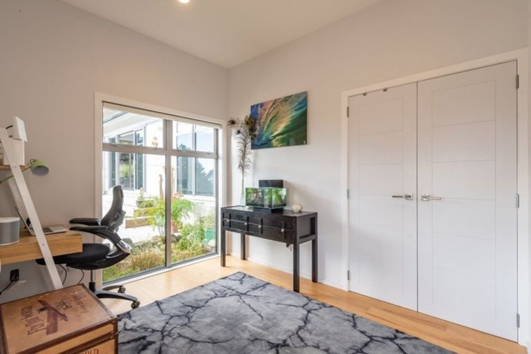 Photo of property in 209 Huia Street, Waikanae, 5391