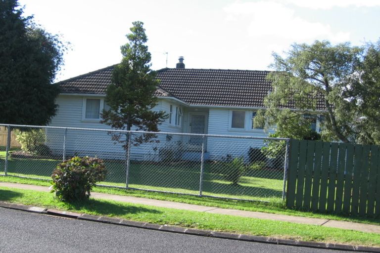 Photo of property in 16 Sandbrook Avenue, Otara, Auckland, 2023