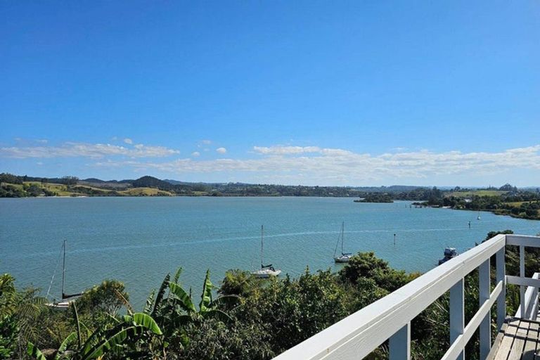 Photo of property in 46 Rangitane Loop Road, Kerikeri, 0294