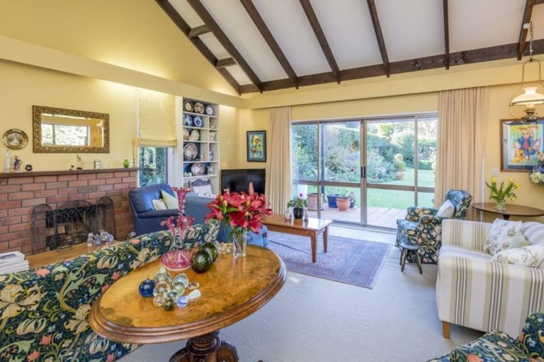 Photo of property in 373a Te Moana Road, Waikanae, 5036