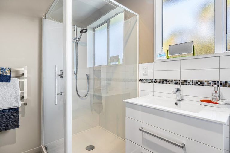 Photo of property in 1/129 Vagues Road, Northcote, Christchurch, 8052