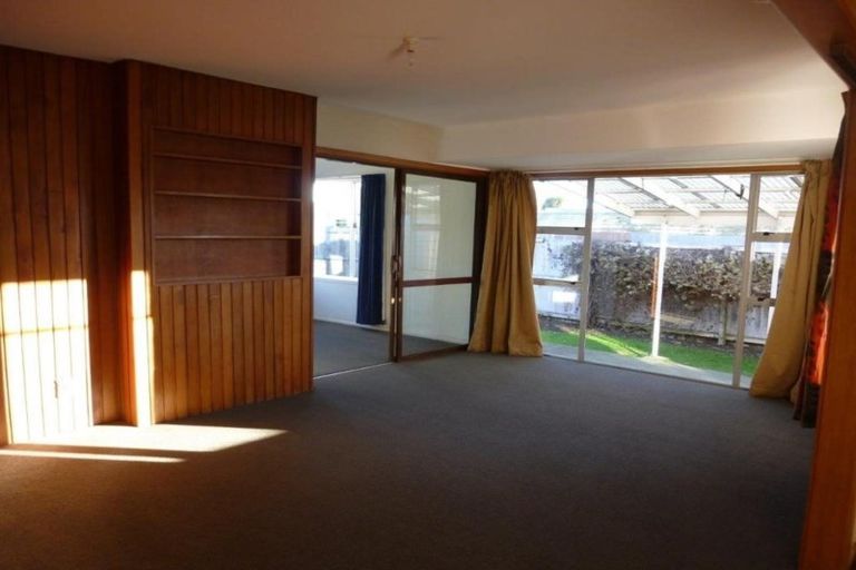 Photo of property in 4 Milnebank Street, Upper Riccarton, Christchurch, 8041