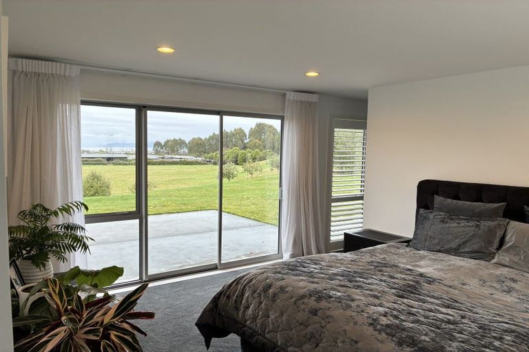 Photo of property in 24 Oakdale Drive, Kinloch, Taupo, 3377