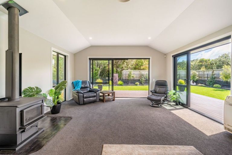 Photo of property in 355 Grays Road, Pauatahanui, Porirua, 5381