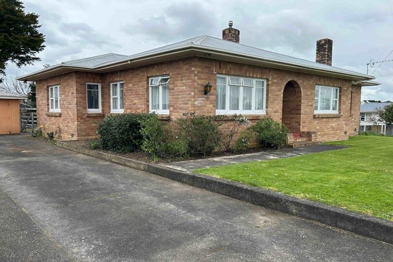 Photo of property in 1/18 Coles Crescent, Papakura, 2110