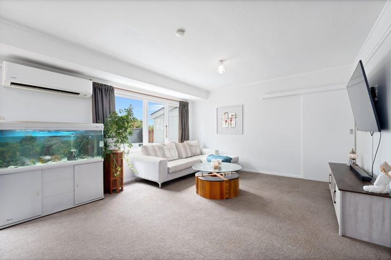 Photo of property in 5 Illana Place, Ranui, Auckland, 0612