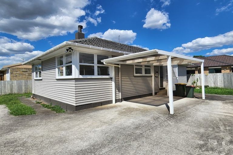 Photo of property in 26 Martin Road, Manurewa, Auckland, 2102