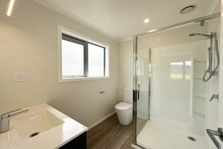 Photo of property in 91 Cynisca Crescent, Wallaceville, 5018