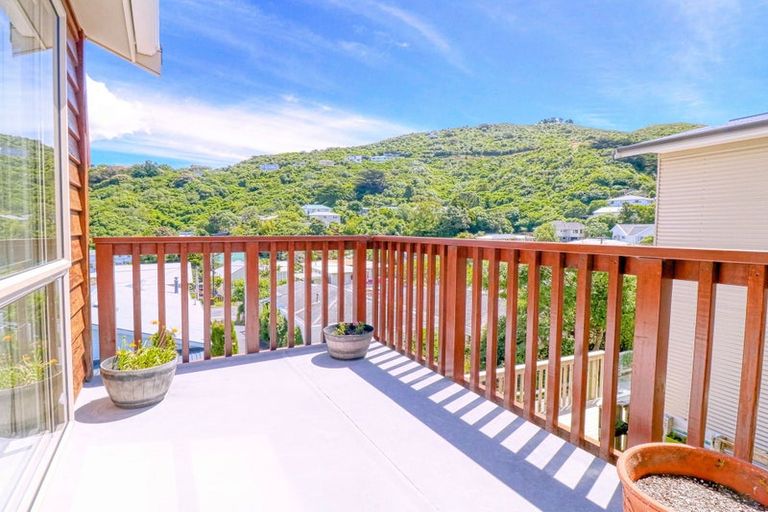 Photo of property in 102a Parkvale Road, Karori, Wellington, 6012