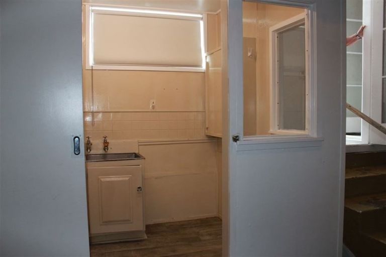 Photo of property in 1/71 Hepburn Road, Glendene, Auckland, 0602