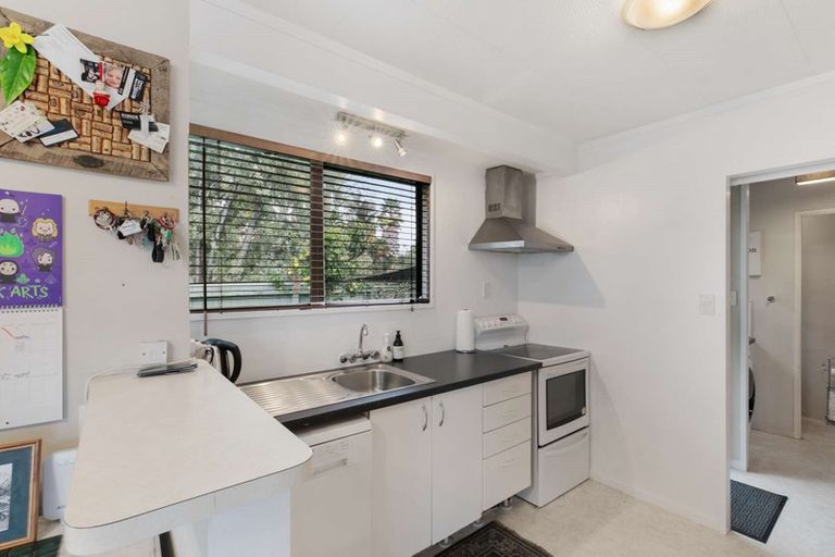 Photo of property in 57 Welcome Bay Road, Welcome Bay, Tauranga, 3112