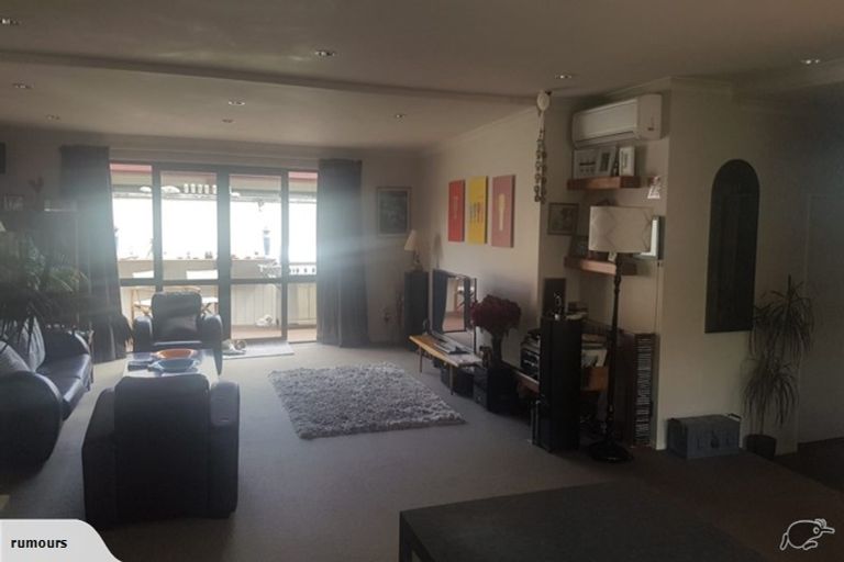 Photo of property in 28 Rimu Street, Waikanae, 5036