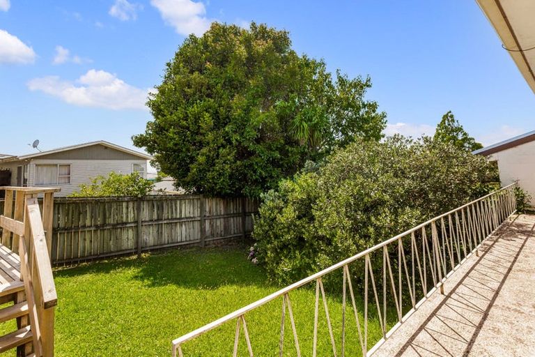 Photo of property in 3/4173a Great North Road, Glen Eden, Auckland, 0602
