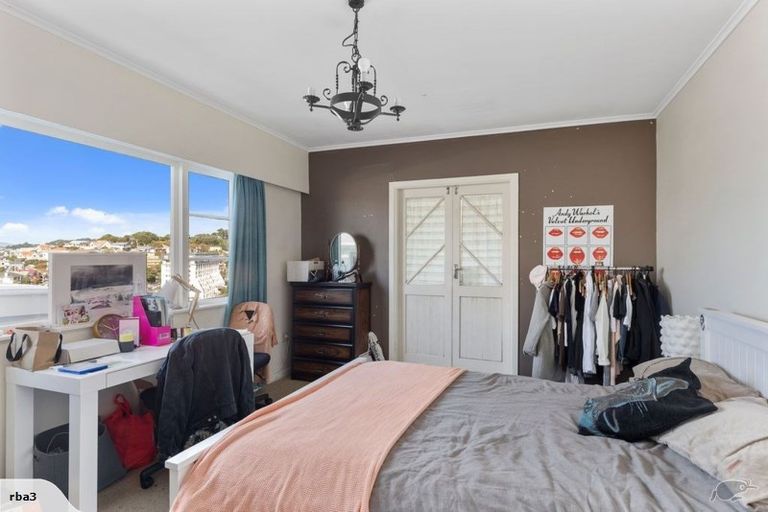 Photo of property in 11 Maarama Crescent, Aro Valley, Wellington, 6021