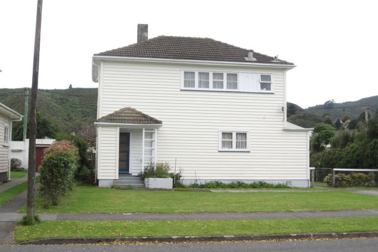 Photo of property in 4 Meldrum Street, Naenae, Lower Hutt, 5011