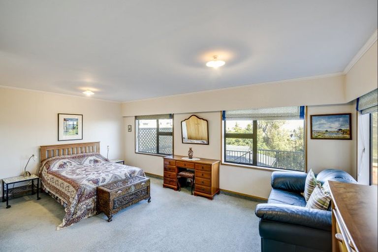 Photo of property in 123 Thompson Road, Bluff Hill, Napier, 4110