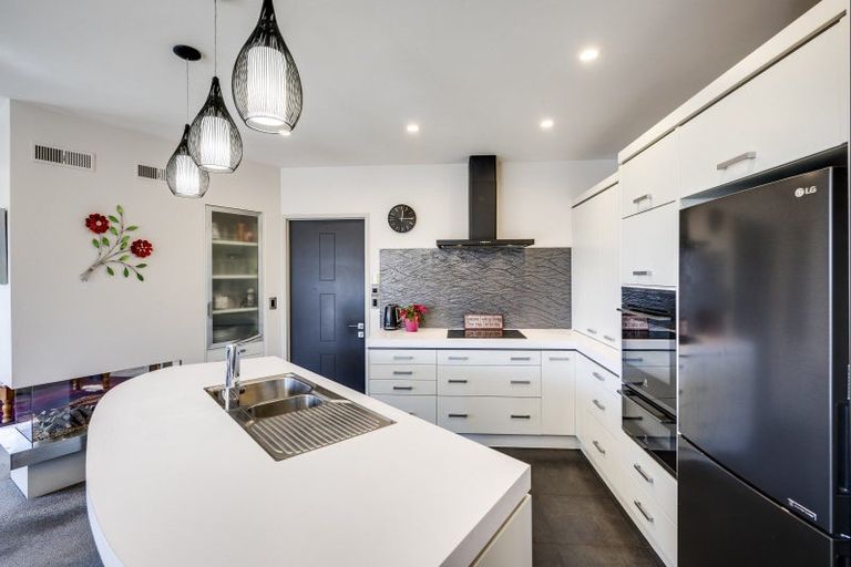 Photo of property in 17 Bourke Place, Havelock North, 4130