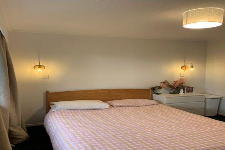 Photo of property in 53 John F Kennedy Drive, Milson, Palmerston North, 4414