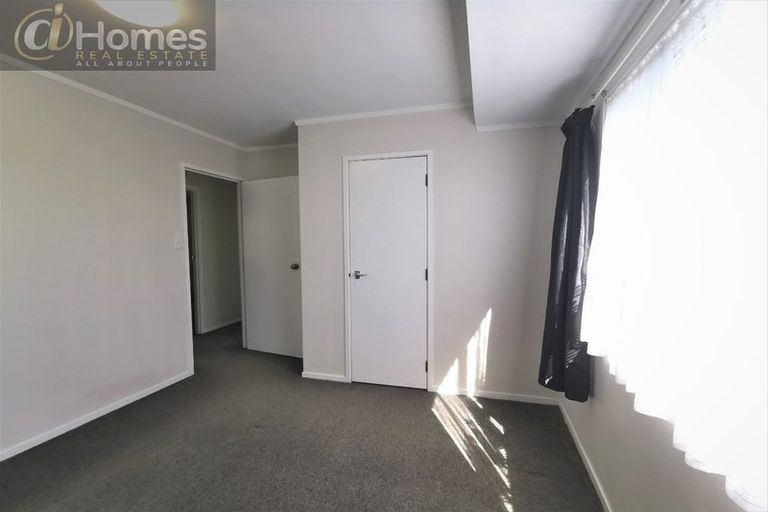 Photo of property in 44 Cedar Heights Avenue, Massey, Auckland, 0614