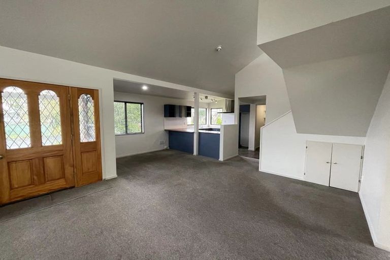 Photo of property in 6 Tokay Place, Huapai, Kumeu, 0810
