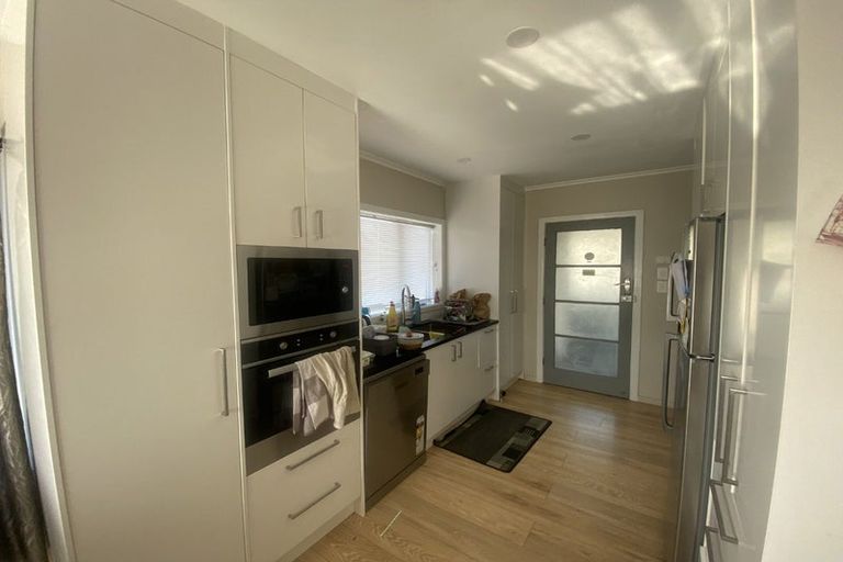 Photo of property in 16 Scott Road, Papakura, 2110