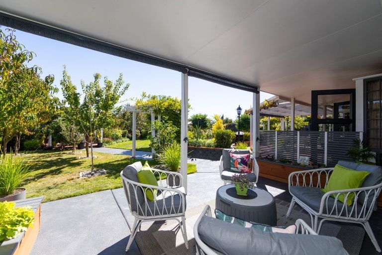 Photo of property in 38 Kensington Drive, Taradale, Napier, 4112