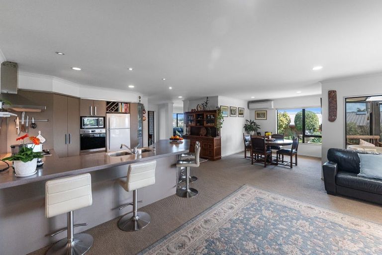 Photo of property in 100 Albero Drive, Ohauiti, Tauranga, 3112