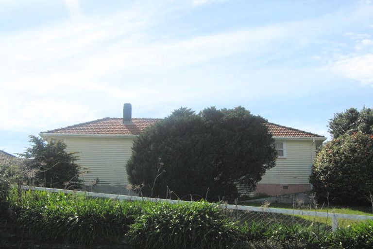 Photo of property in 115 Glenpark Avenue, Frankleigh Park, New Plymouth, 4310